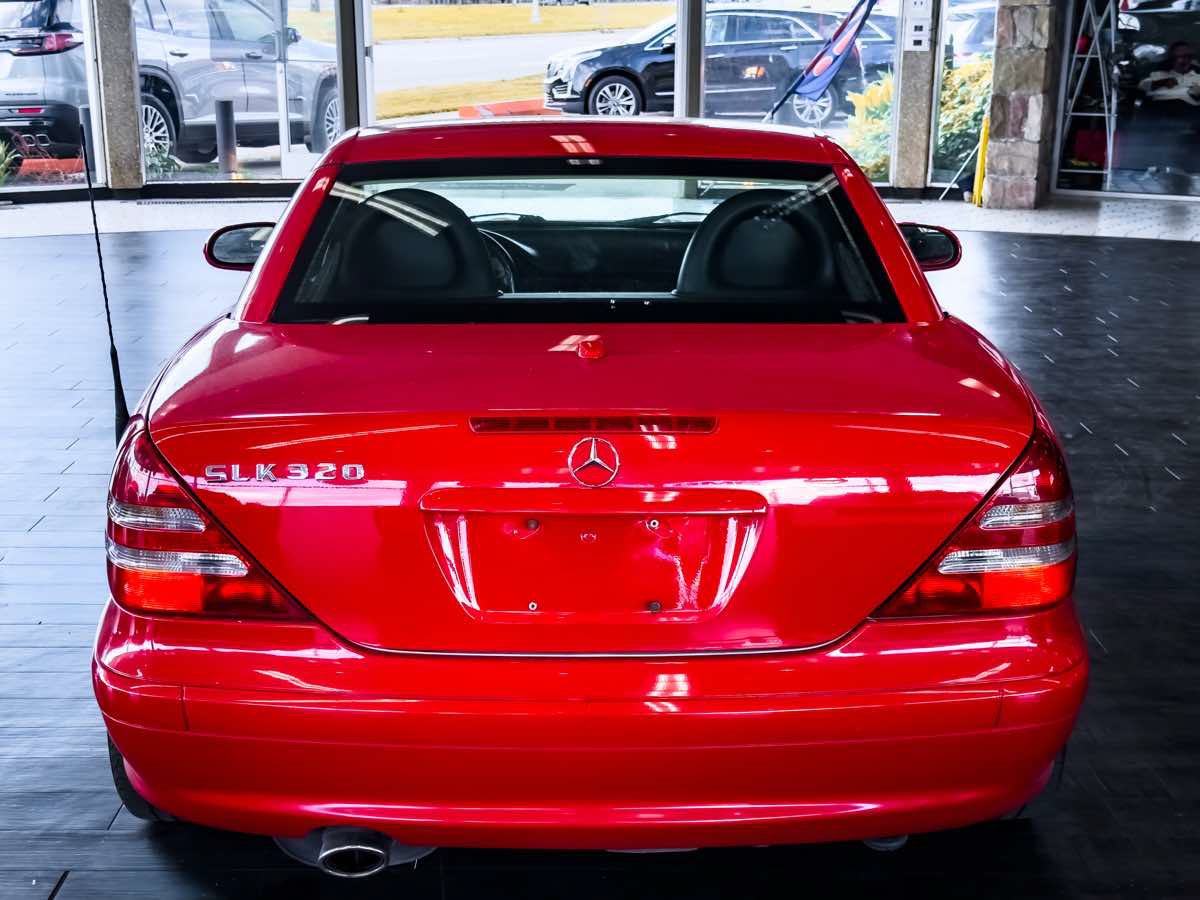 Used 2002 Mercedes-Benz SLK 320 image 8