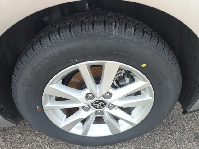 Certified 2025 Toyota Camry LE image 6