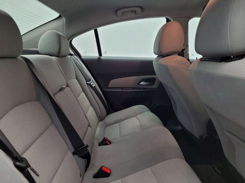 Used 2015 Chevrolet Cruze LT image 19