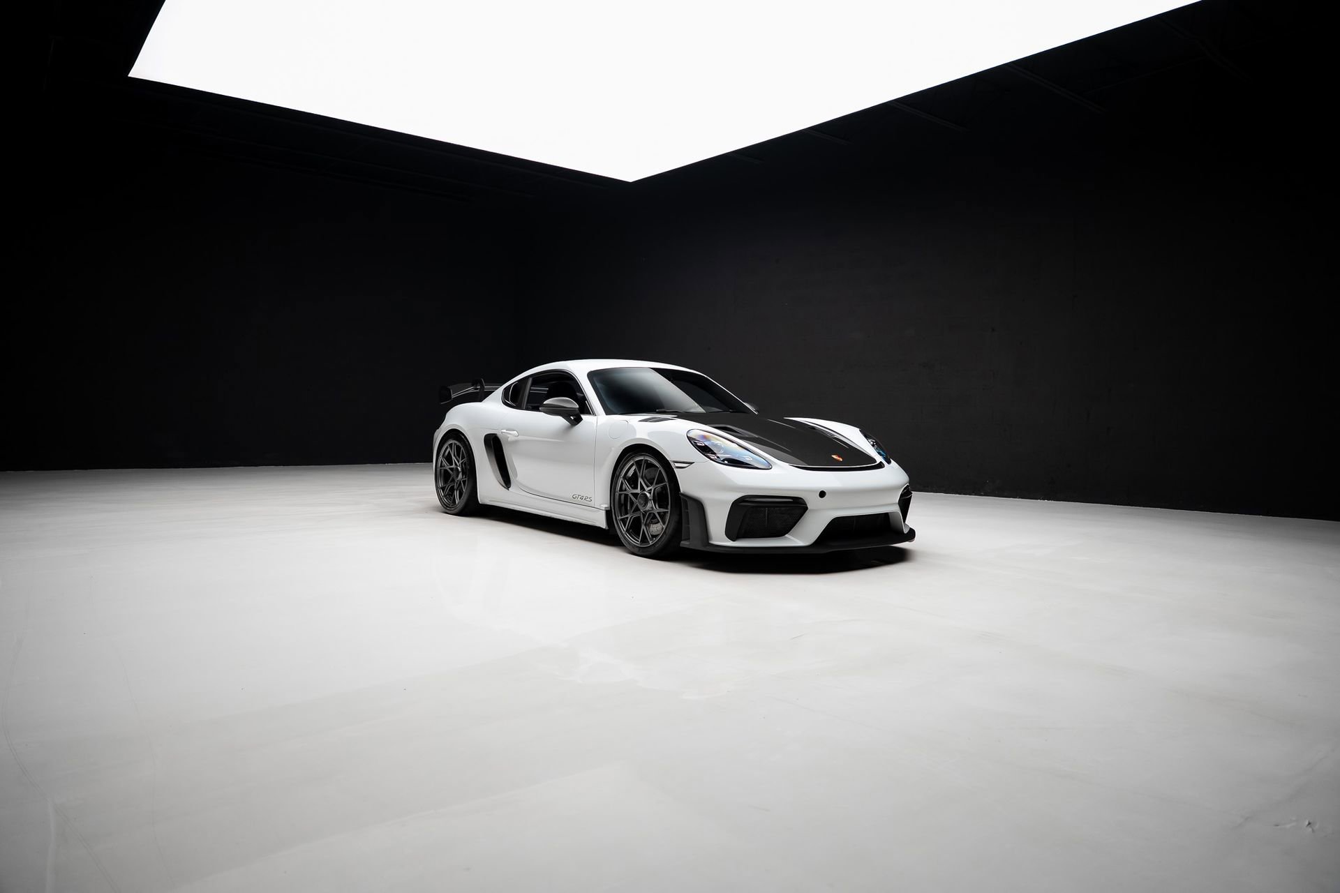 Used 2023 Porsche 718 Cayman GT4 RS w/ Weissach Package RWD image 83