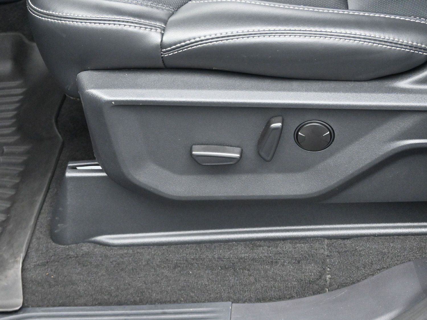 Used 2025 Ford Expedition Platinum w/ Stealth Performance Package image 19