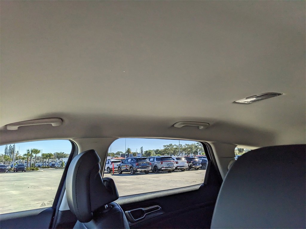 Certified 2025 Kia Sportage EX image 22