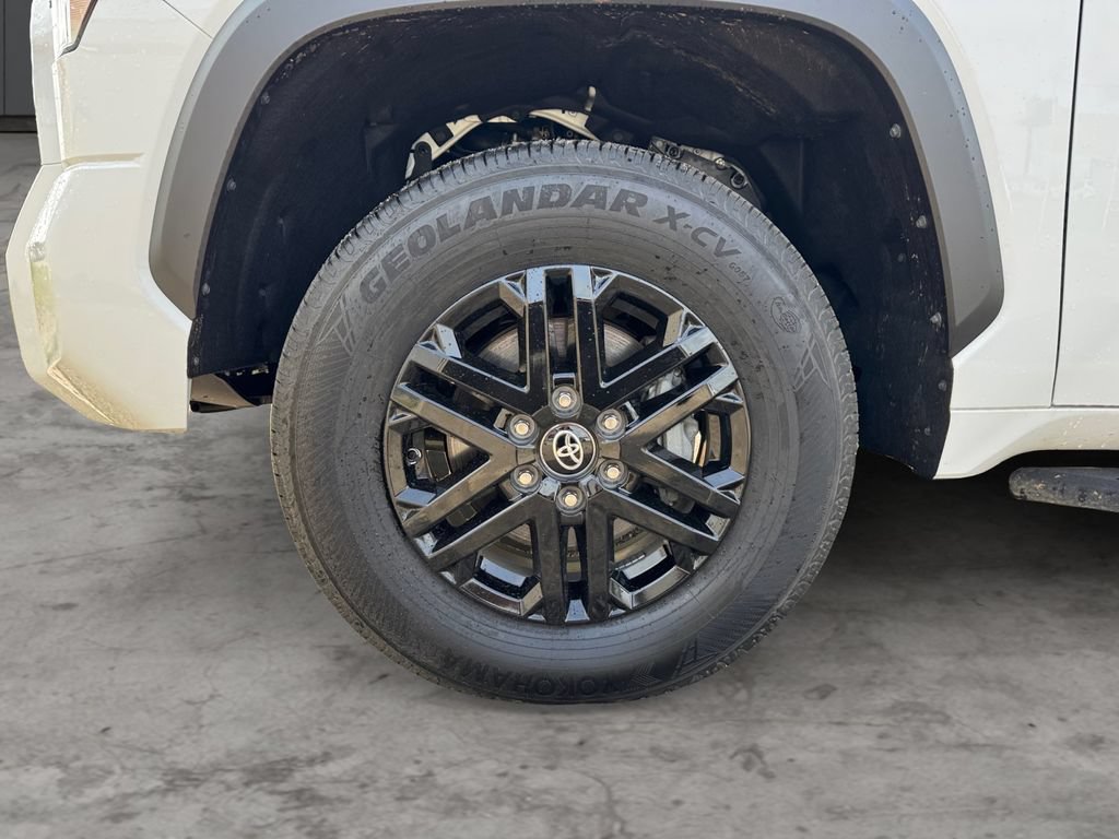 Used 2025 Toyota Tundra SR5 w/ SR5 Convenience Package AWD/4WD image 9