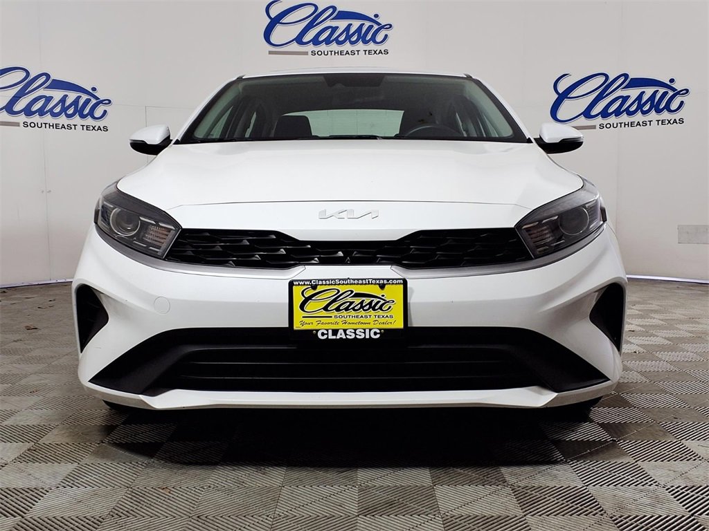 Used 2022 Kia Forte LXS w/ LXS Technology Package image 3