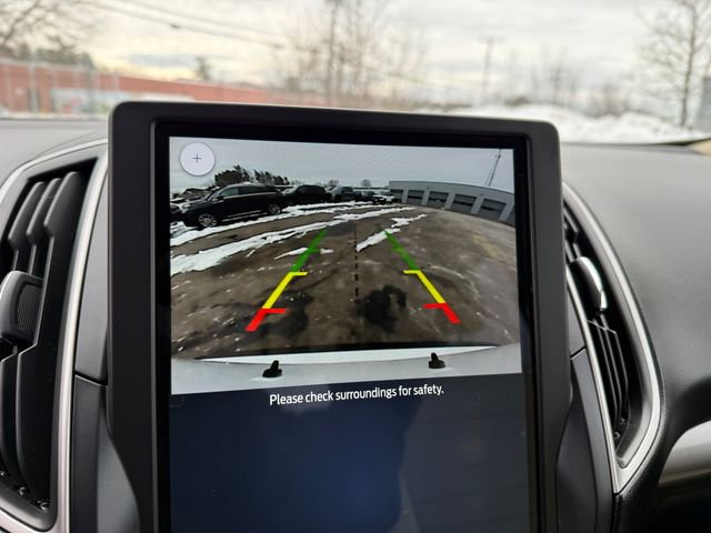 Used 2023 Ford Edge SE image 7