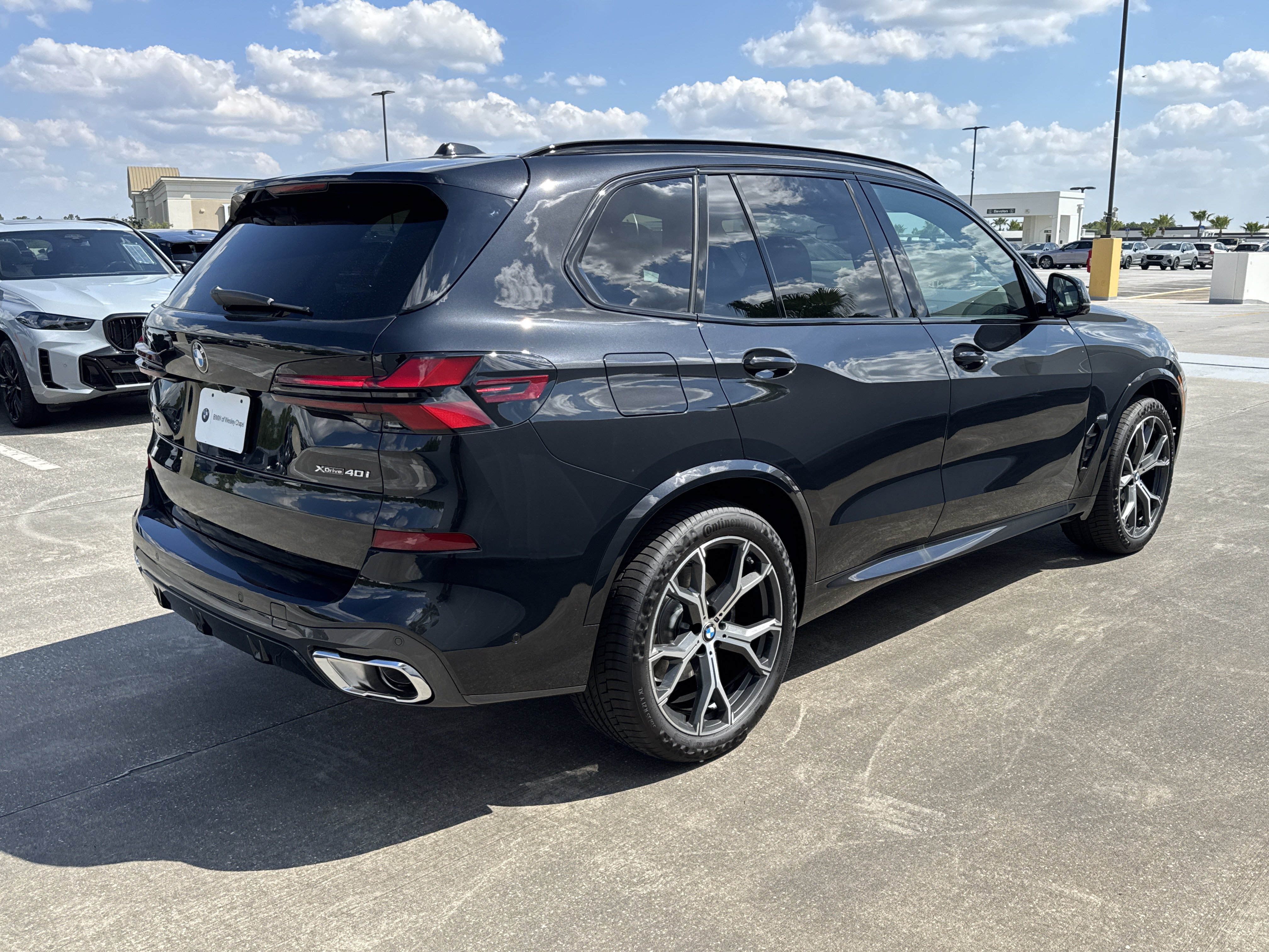 New 2026 BMW X5 xDrive40i w/ M Sport Package AWD/4WD image 7