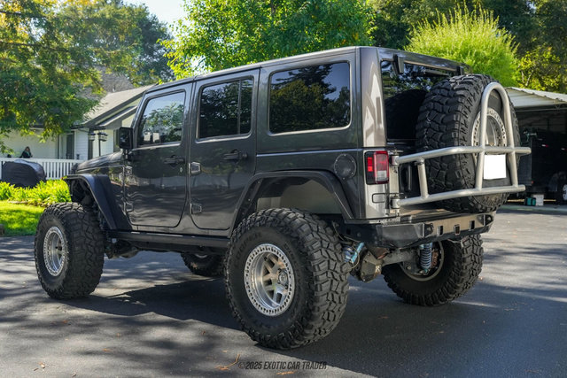 Used 2016 Jeep Wrangler Unlimited Rubicon w/ Connectivity Group image 6