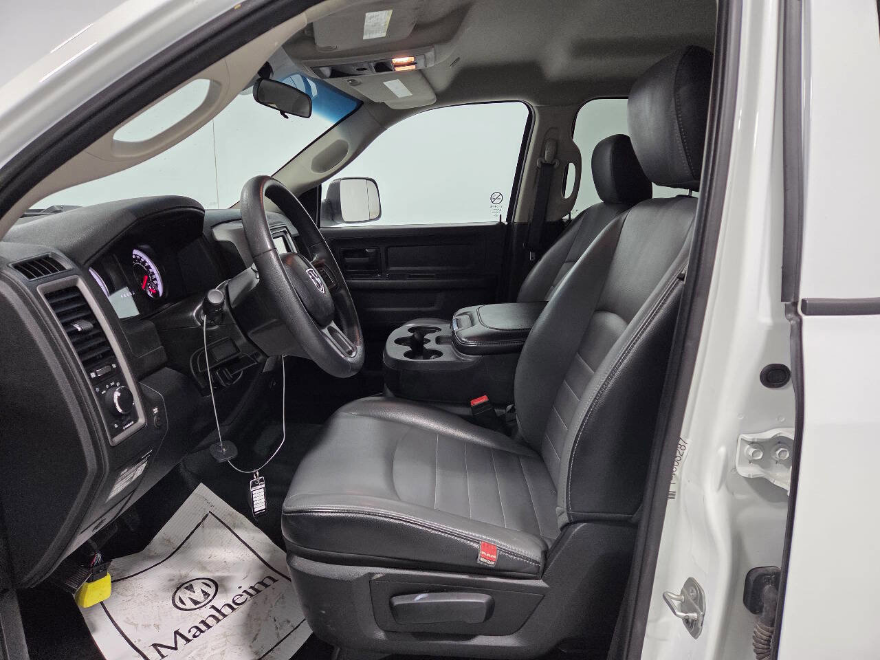 Used 2022 RAM 1500 Tradesman w/ Chrome Appearance Group image 10