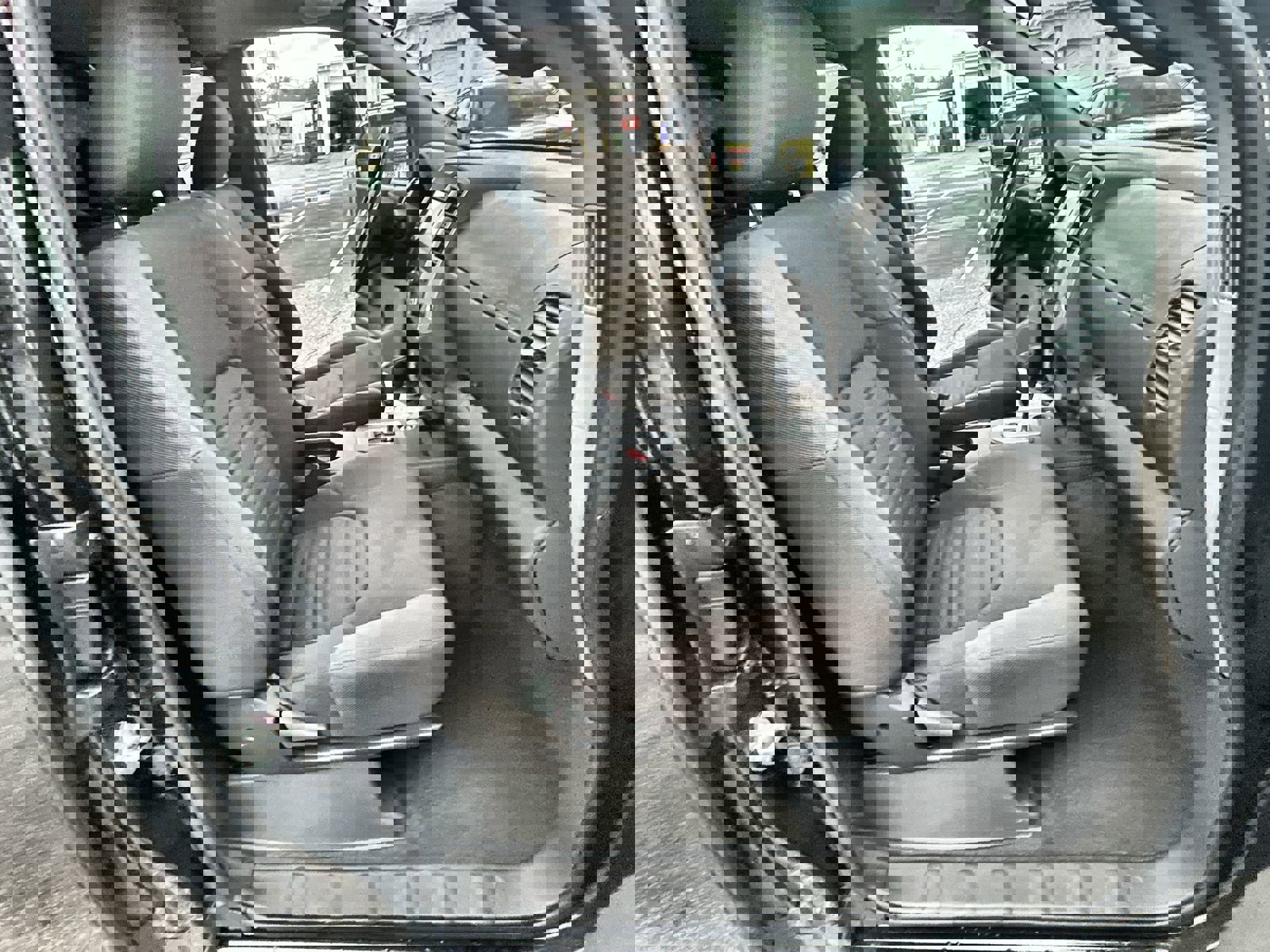 Used 2020 Nissan Frontier S w/ S Utility Package image 27