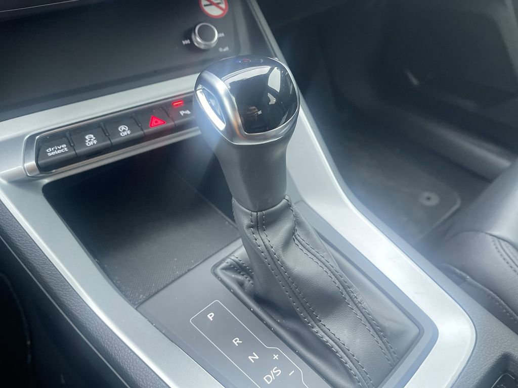 Used 2025 Audi Q3 2.0T Premium image 32