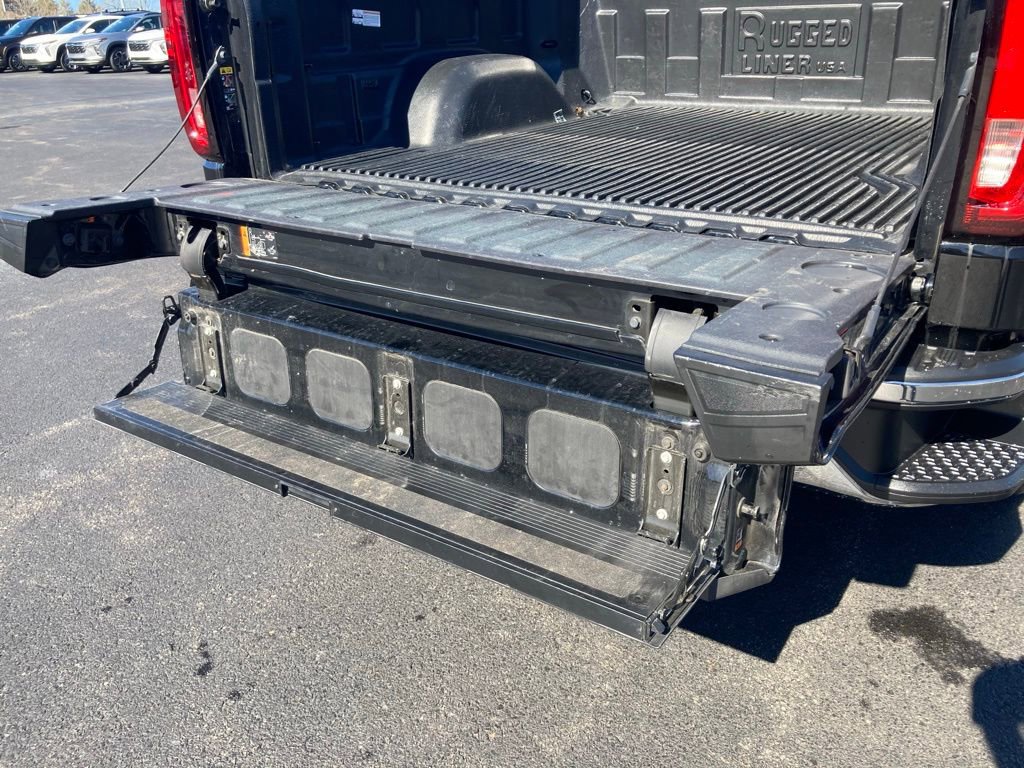 Used 2024 GMC Sierra 1500 SLT image 46