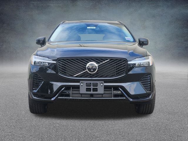 New 2026 Volvo XC60 T8 Plus w/ Climate Package PRO AWD/4WD image 2