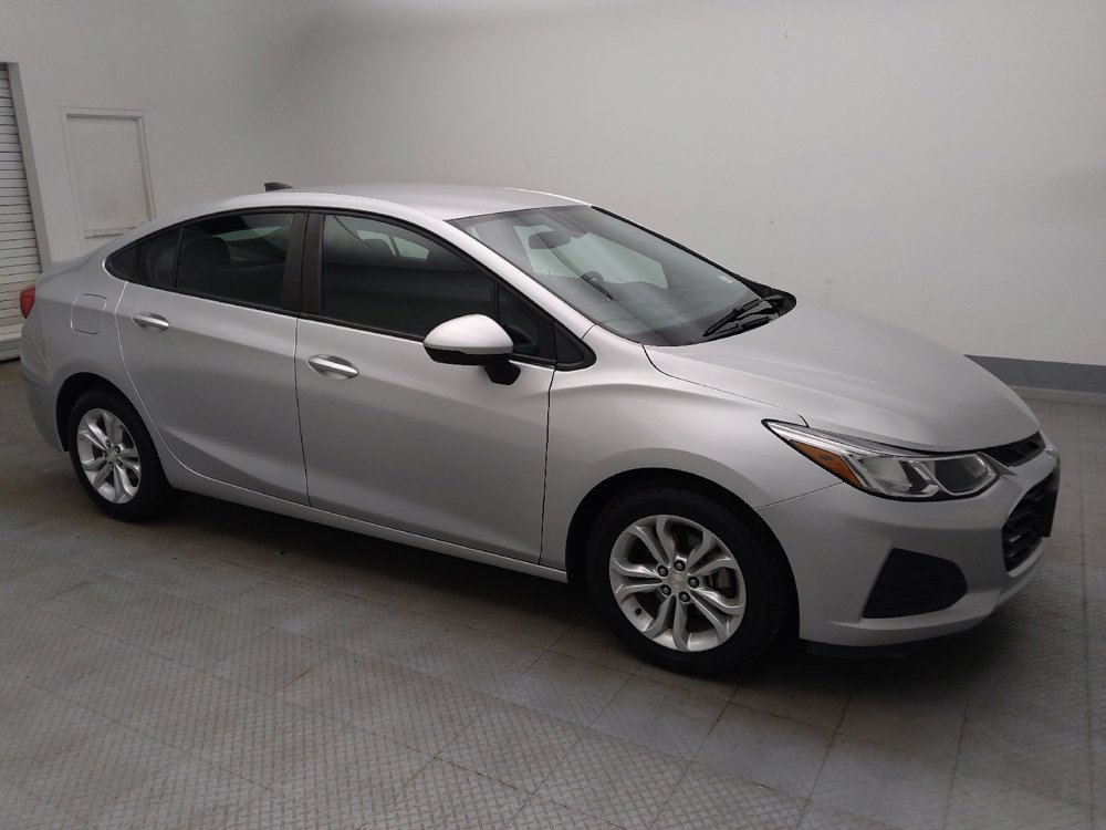 Used 2019 Chevrolet Cruze LS w/ LS Convenience Package FWD image 11