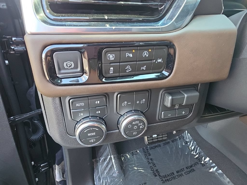 New 2026 GMC Yukon Denali Ultimate AWD/4WD image 24