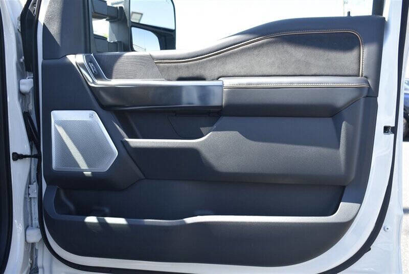 Used 2024 Ford F350 Platinum image 28