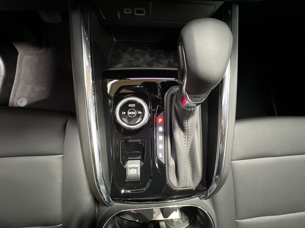 New 2025 GMC Canyon Elevation w/ Convenience Package image 16