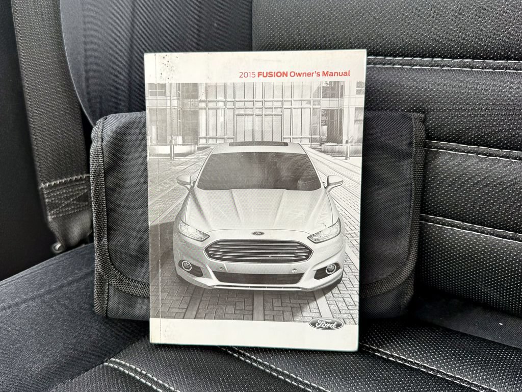 Used 2015 Ford Fusion SE FWD image 35