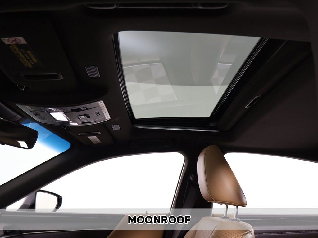 Used 2020 Lexus ES 350 w/ Premium Package image 3