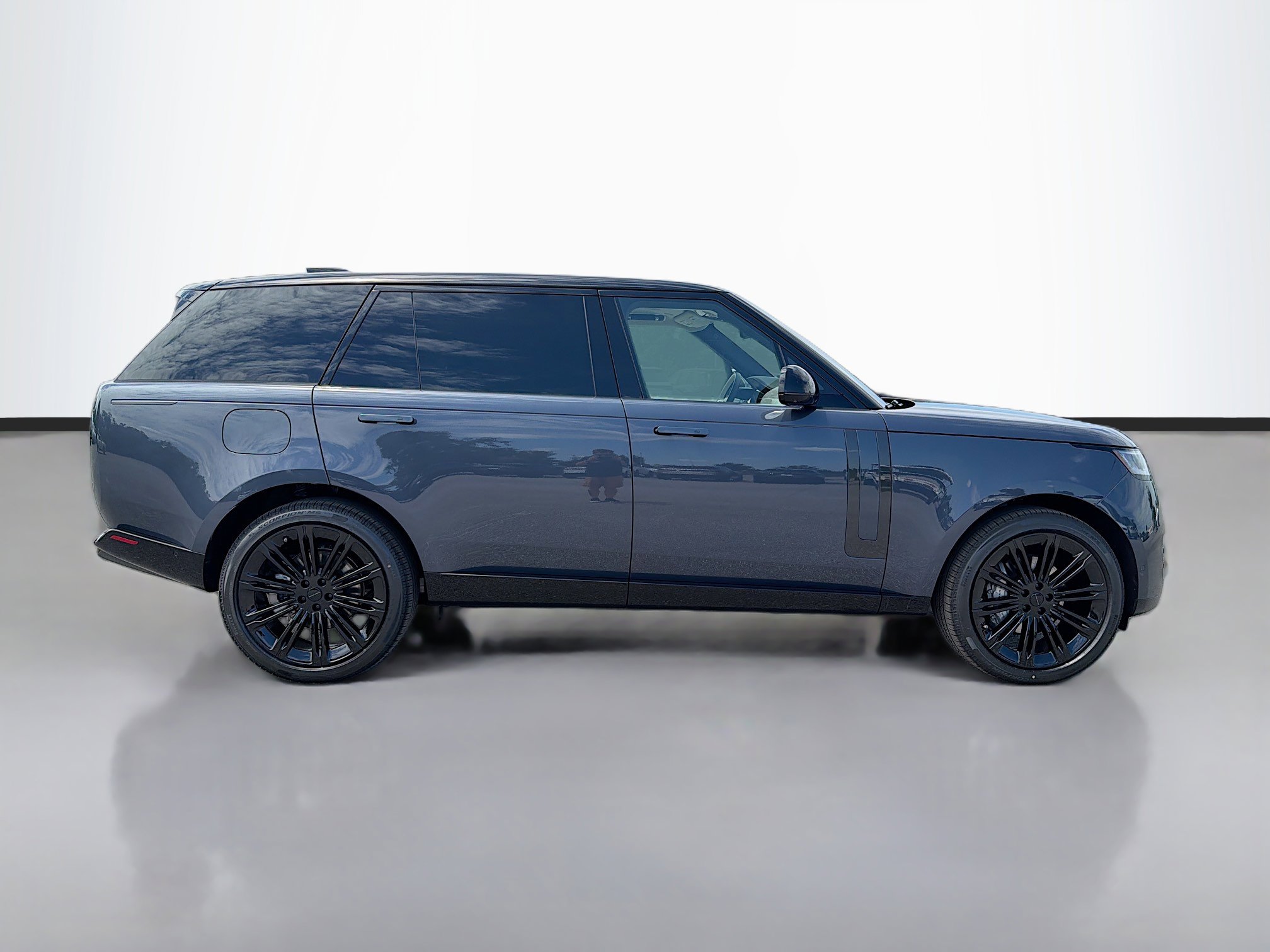 New 2026 Land Rover Range Rover Long Wheelbase SE AWD/4WD image 6