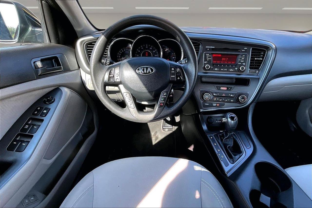 Used 2013 Kia Optima LX FWD image 8