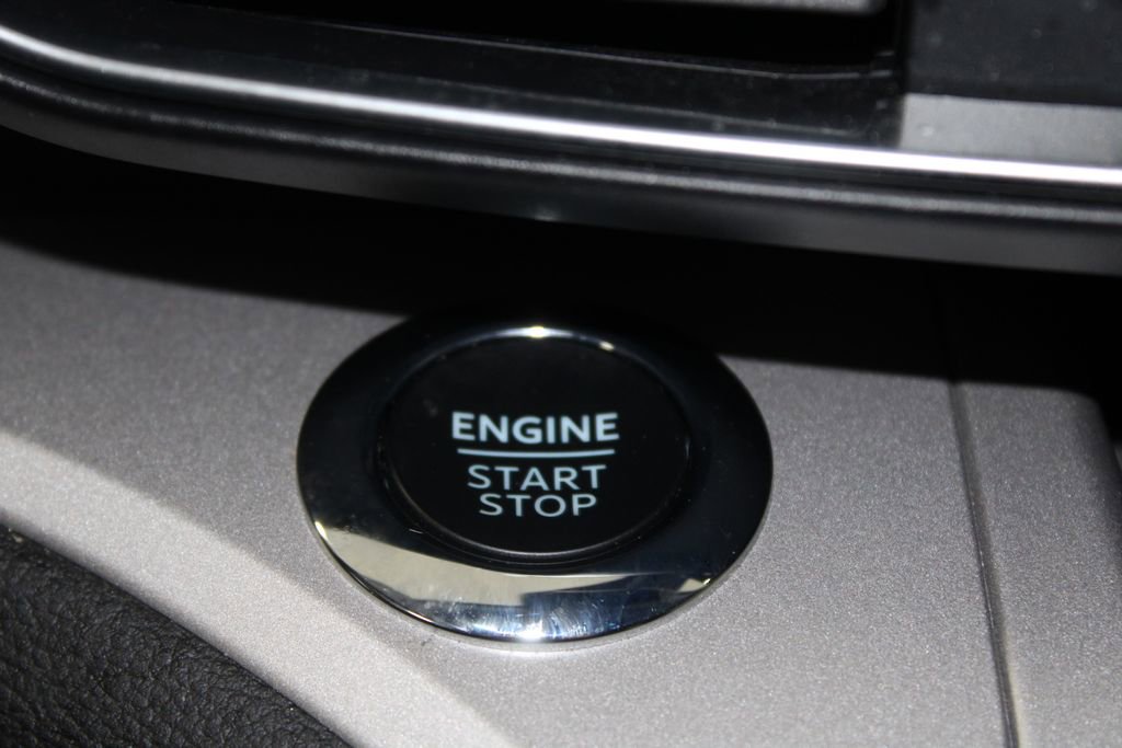 Used 2023 Ford Explorer XLT w/ Equipment Group 202A image 43