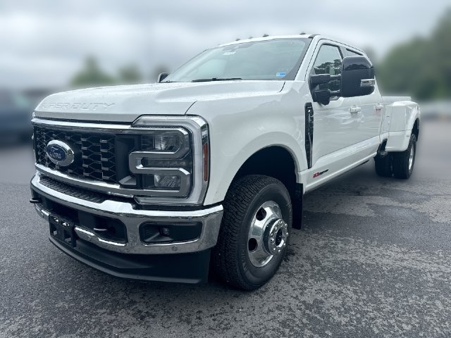 New 2026 Ford F350 Lariat w/ Lariat Ultimate Package