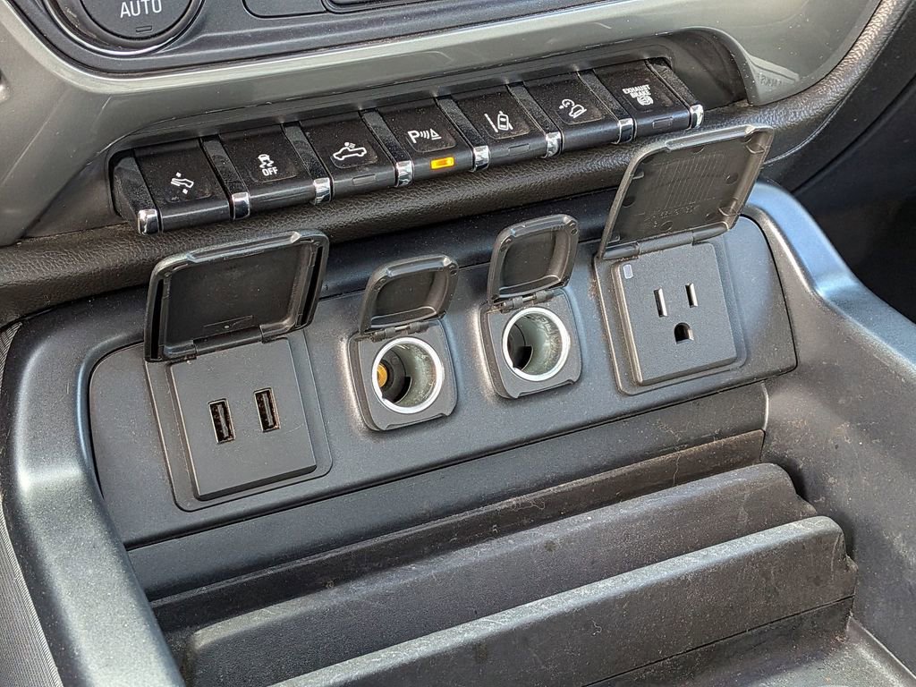 Used 2018 Chevrolet Silverado 3500 LTZ w/ Duramax Plus Package image 28