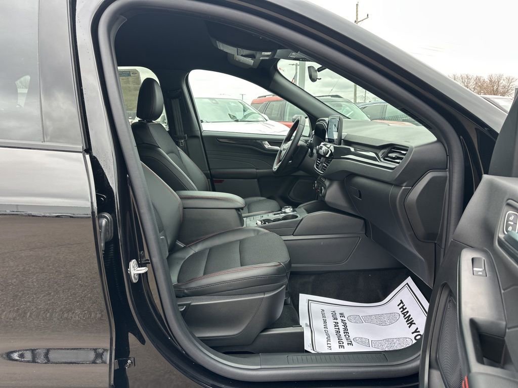 New 2026 Ford Escape ST-Line Select w/ Equipment Group 401A image 24