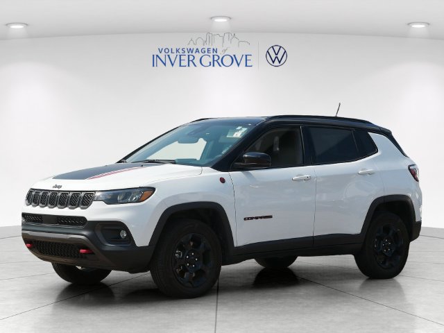 Used 2024 Jeep Compass Trailhawk AWD/4WD image 3