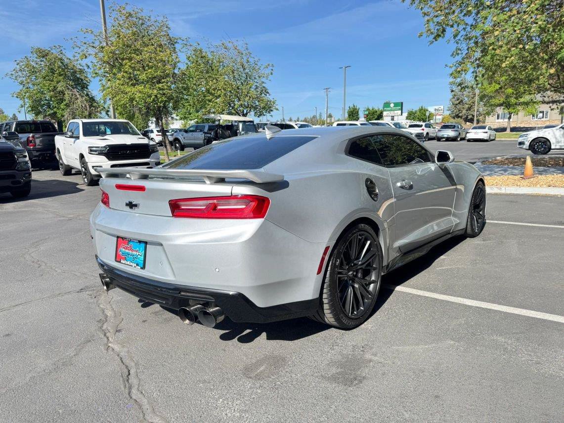 Used 2017 Chevrolet Camaro ZL1 RWD image 5