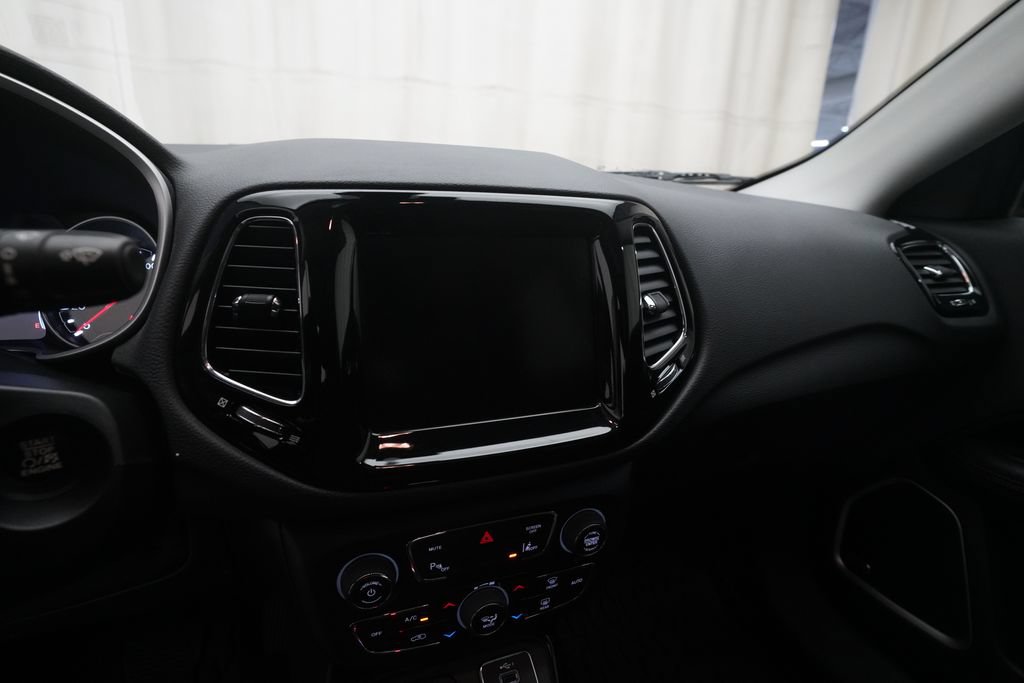 Used 2021 Jeep Compass Limited w/ Sun and Sound Group AWD/4WD image 6