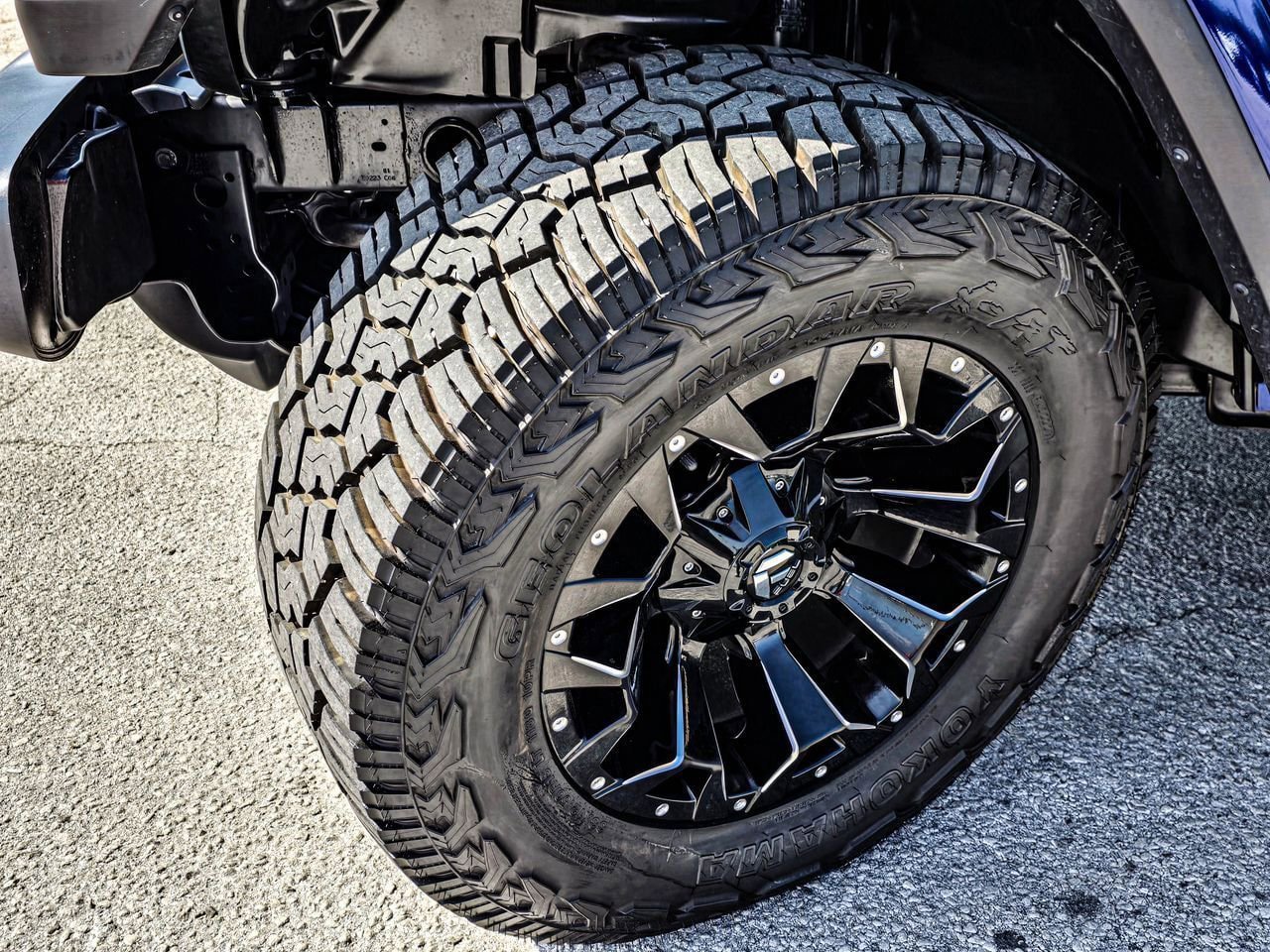 Used 2020 Jeep Wrangler Unlimited Sahara w/ Cold Weather Group AWD/4WD image 10