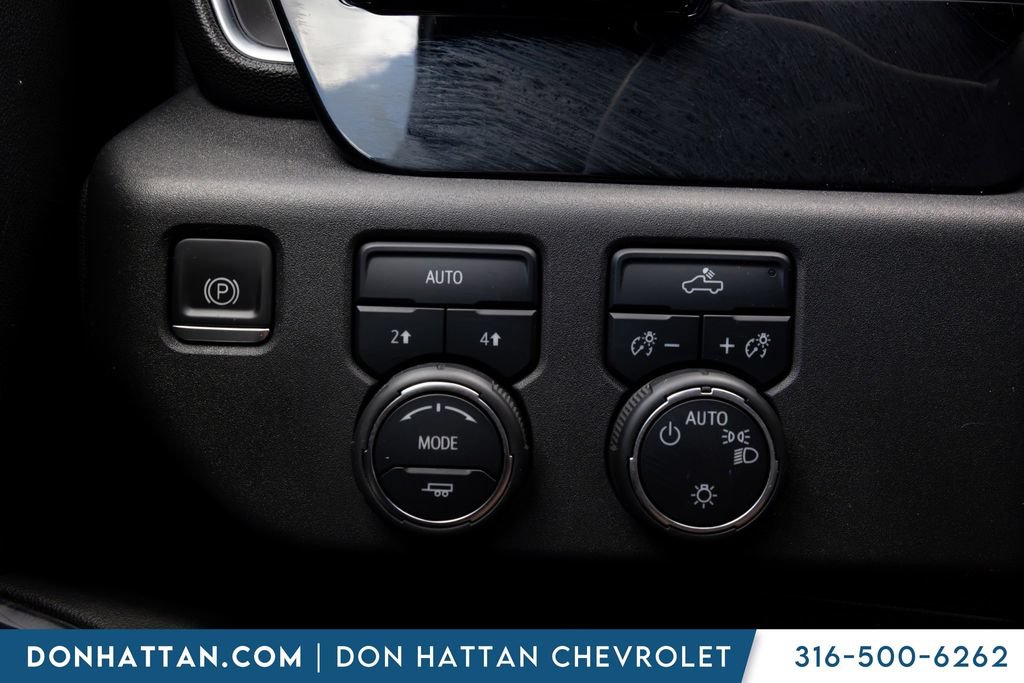 Used 2022 Chevrolet Silverado 1500 LT AWD/4WD image 9