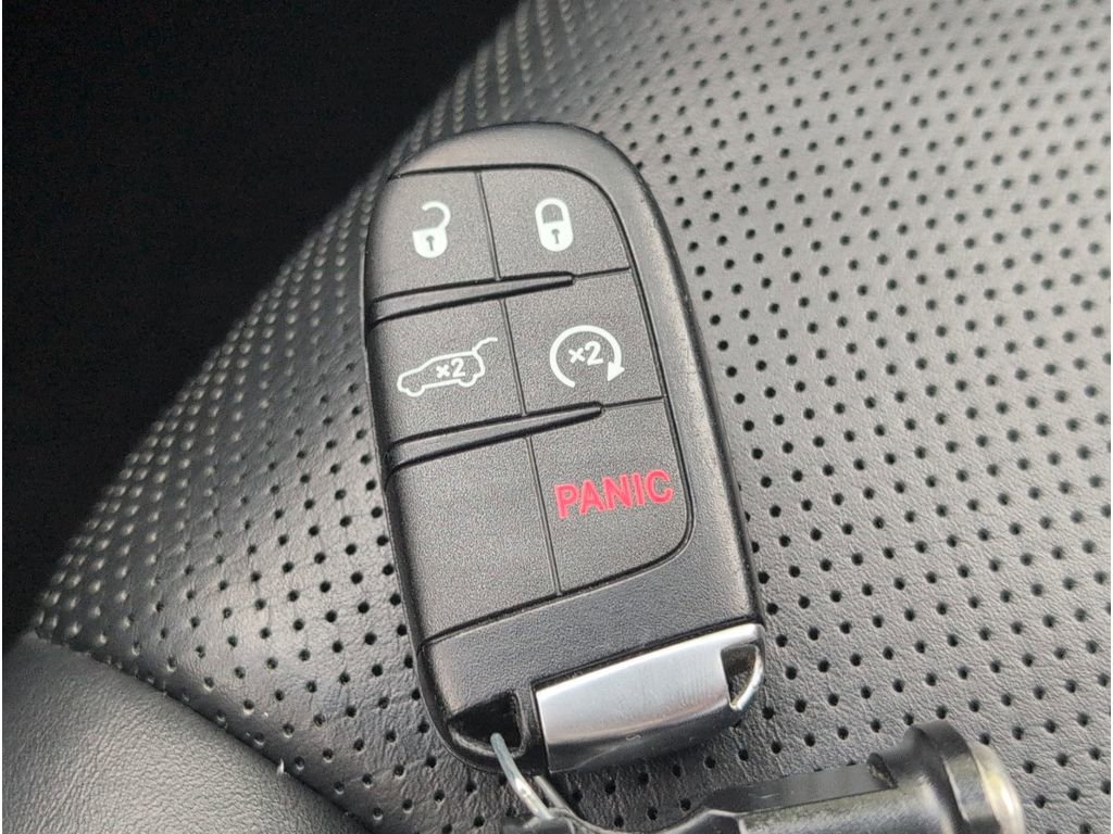 Used 2024 Dodge Durango GT image 18