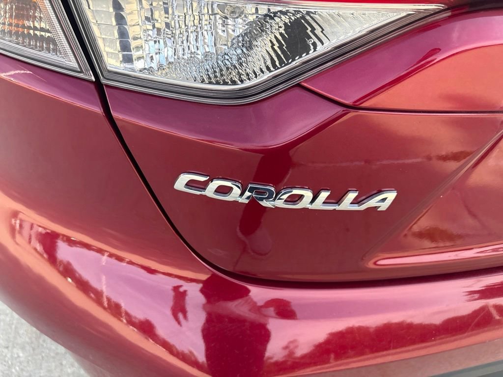 Used 2025 Toyota Corolla LE FWD image 23