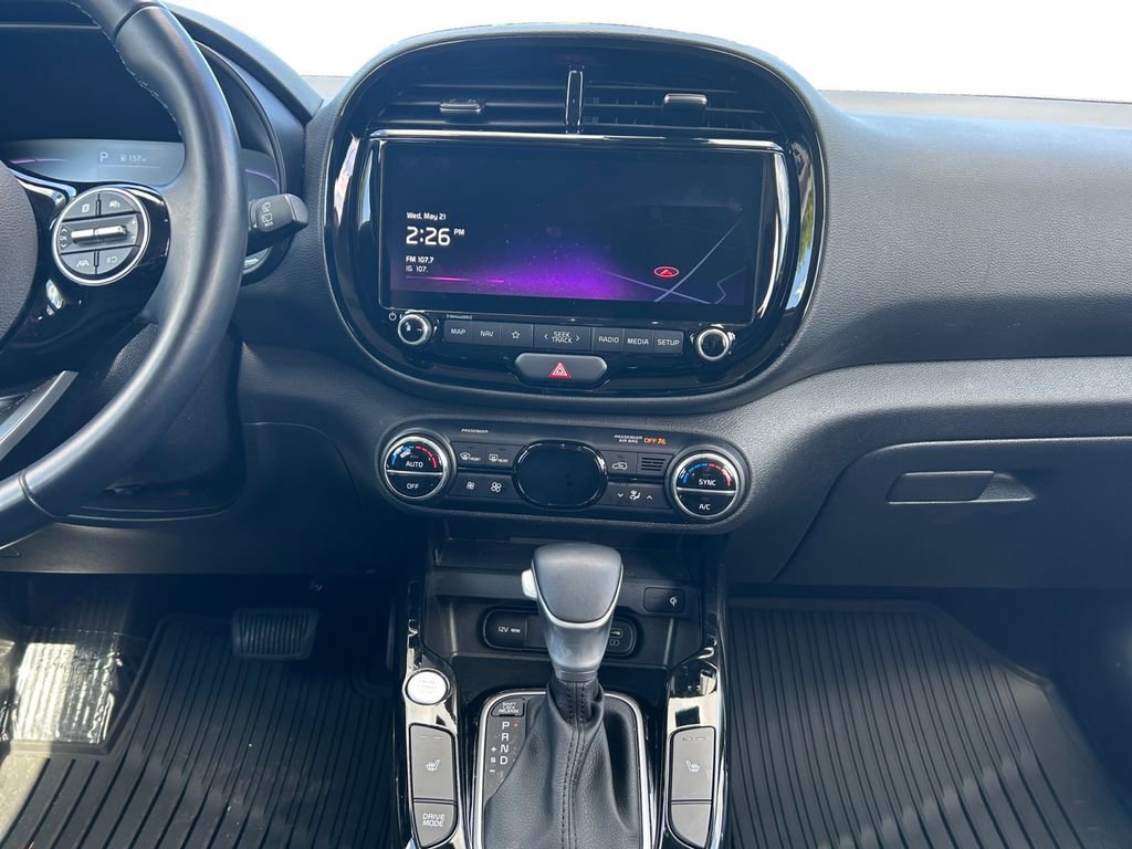 Used 2023 Kia Soul EX image 13