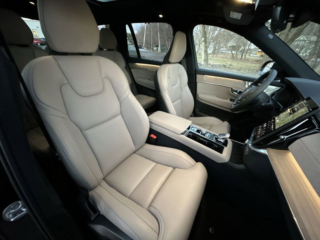 Certified 2025 Volvo XC90 T8 Ultra image 26