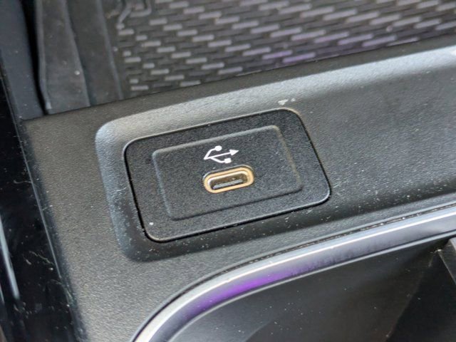 Used 2025 Mercedes-Benz GLB 35 AMG 4MATIC image 20