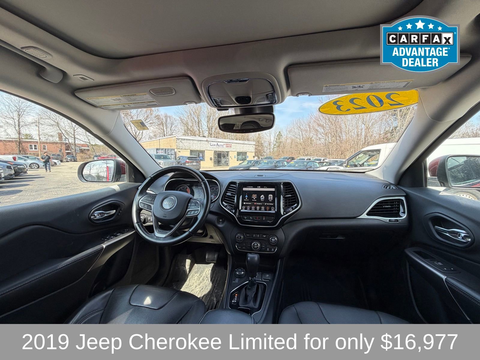 Used 2019 Jeep Cherokee Limited w/ Luxury Group image 13