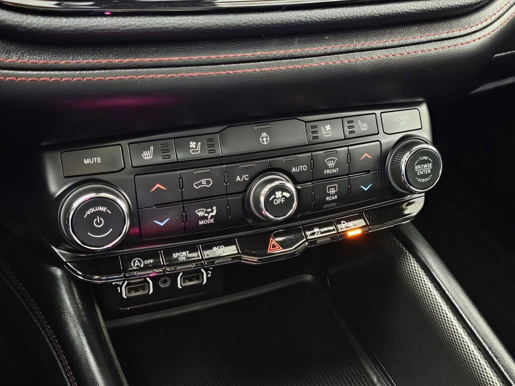 Used 2024 Dodge Durango GT image 32