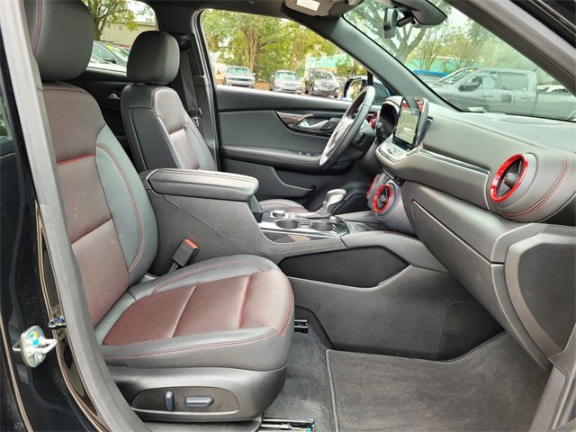 Used 2025 Chevrolet Blazer RS image 25