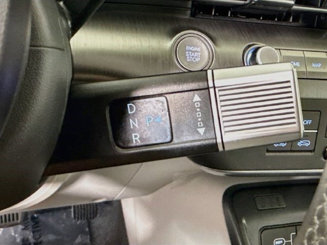 Used 2024 Hyundai Kona Limited FWD image 19