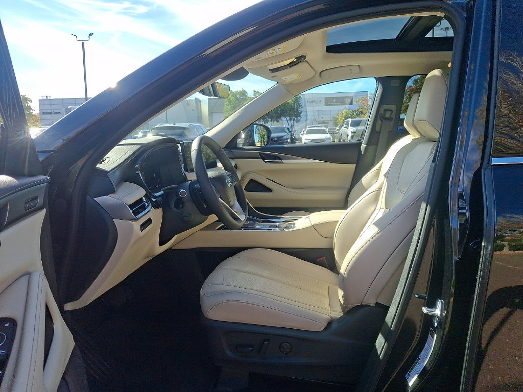 Certified 2023 INFINITI QX60 Luxe w/ Cargo Package AWD/4WD image 13