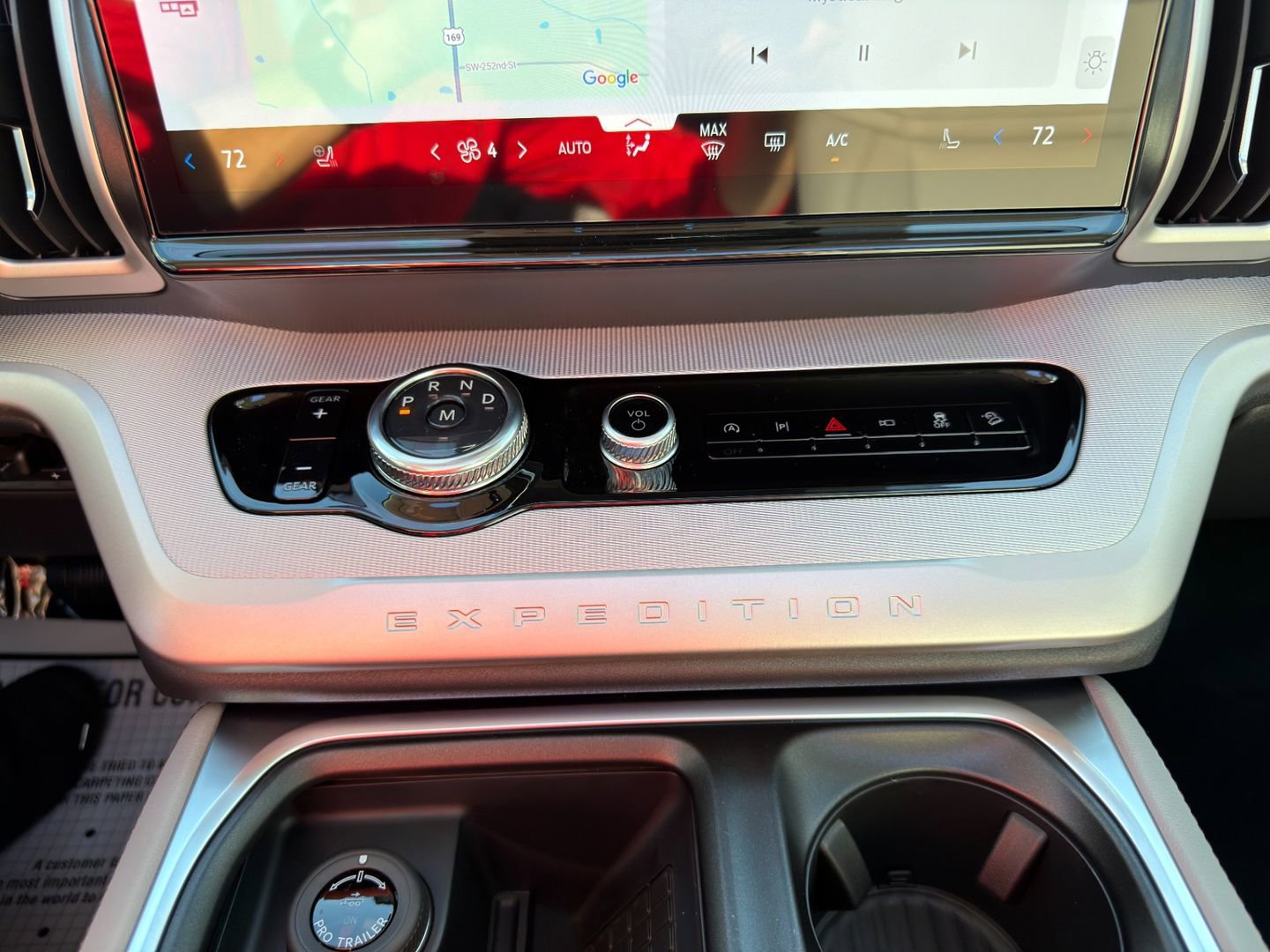 New 2025 Ford Expedition Active image 41