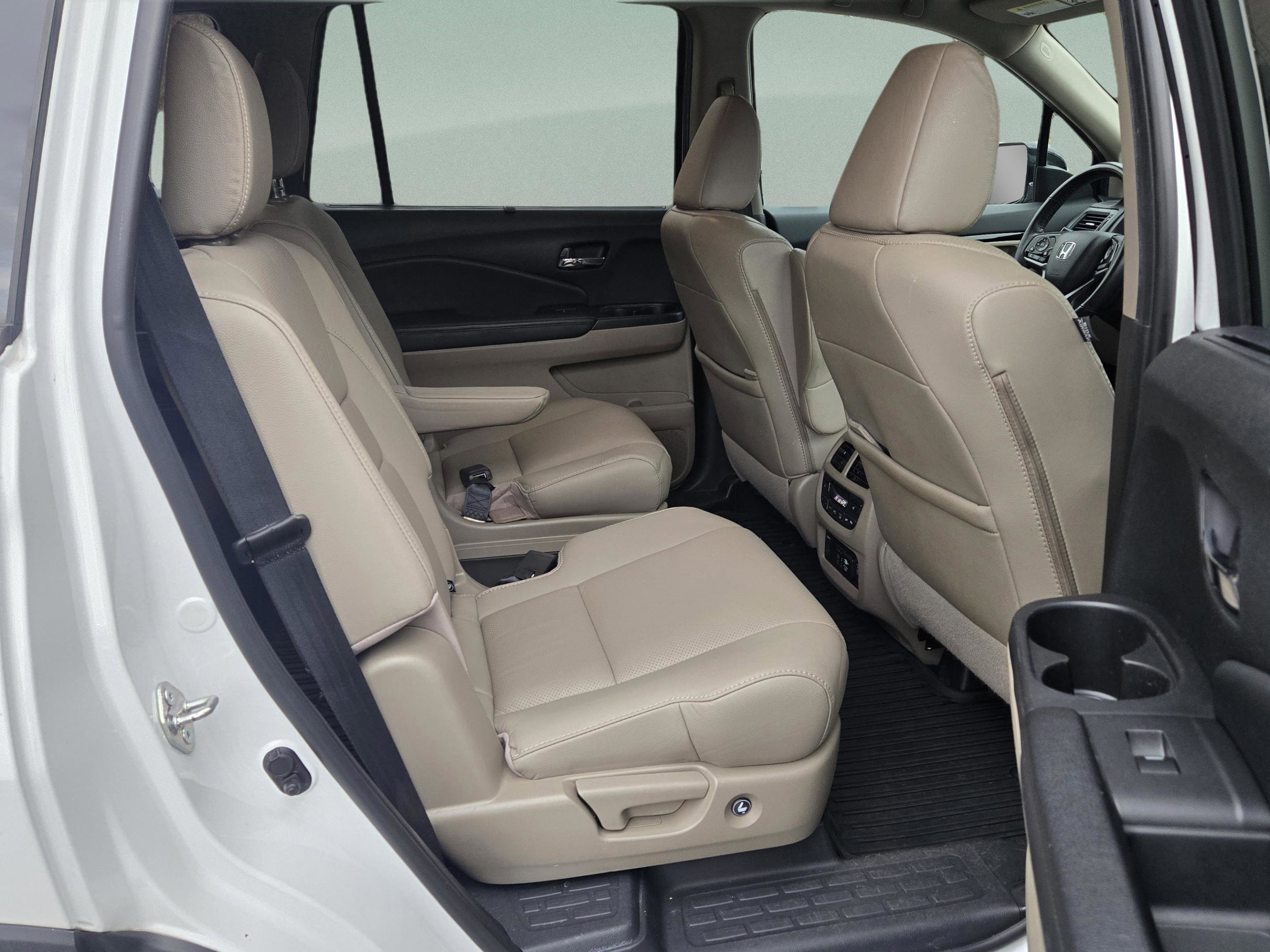 Used 2020 Honda Pilot Elite image 12