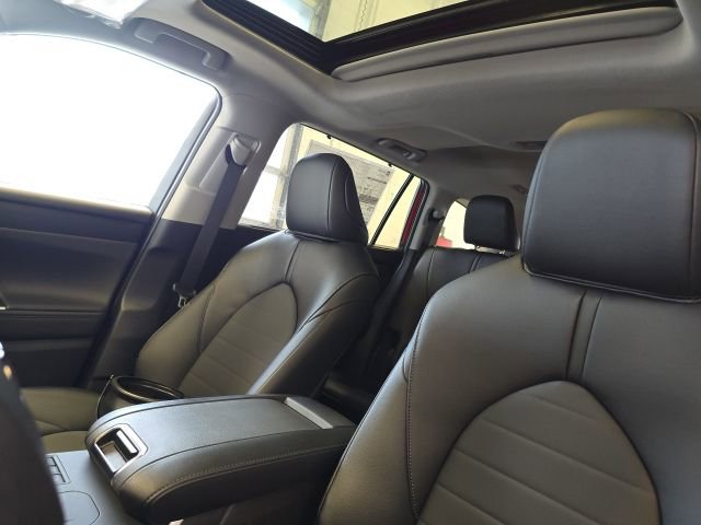 New 2026 Toyota Highlander XLE image 10