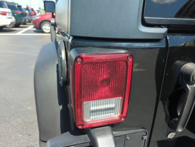 Used 2018 Jeep Wrangler Unlimited Sport S AWD/4WD image 18
