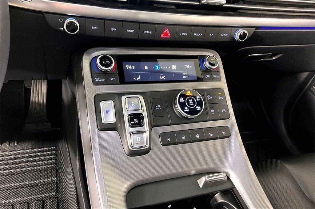 Used 2024 Hyundai Palisade Calligraphy image 15