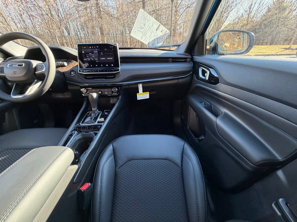 New 2026 Jeep Compass Latitude w/ Sun and Sound Group AWD/4WD image 14