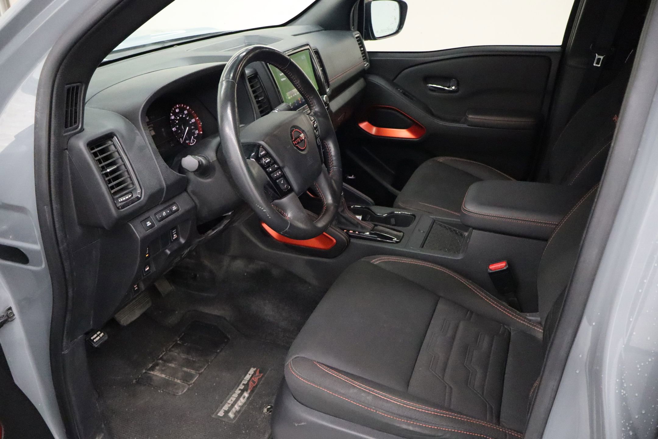 Used 2023 Nissan Frontier PRO-4X w/ Pro Convenience Package image 19